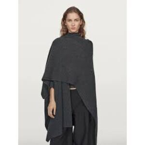 Zara Women Size M Gray Asymmetric Wool Cape Poncho Wrap Kimono Modern Minimalist